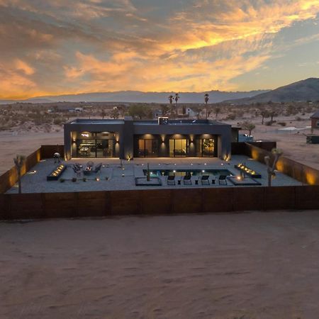 Luxury Family Villas Joshua Tree Exterior photo