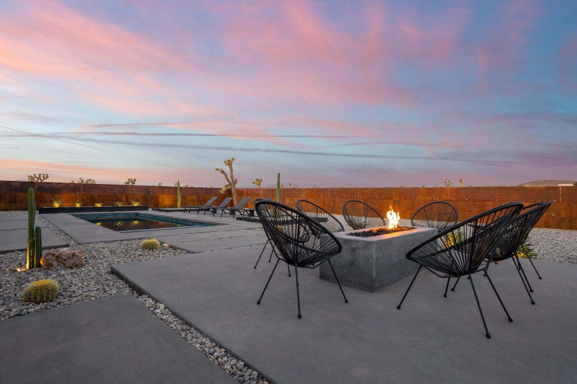 Luxury Family Villas Joshua Tree Exterior photo