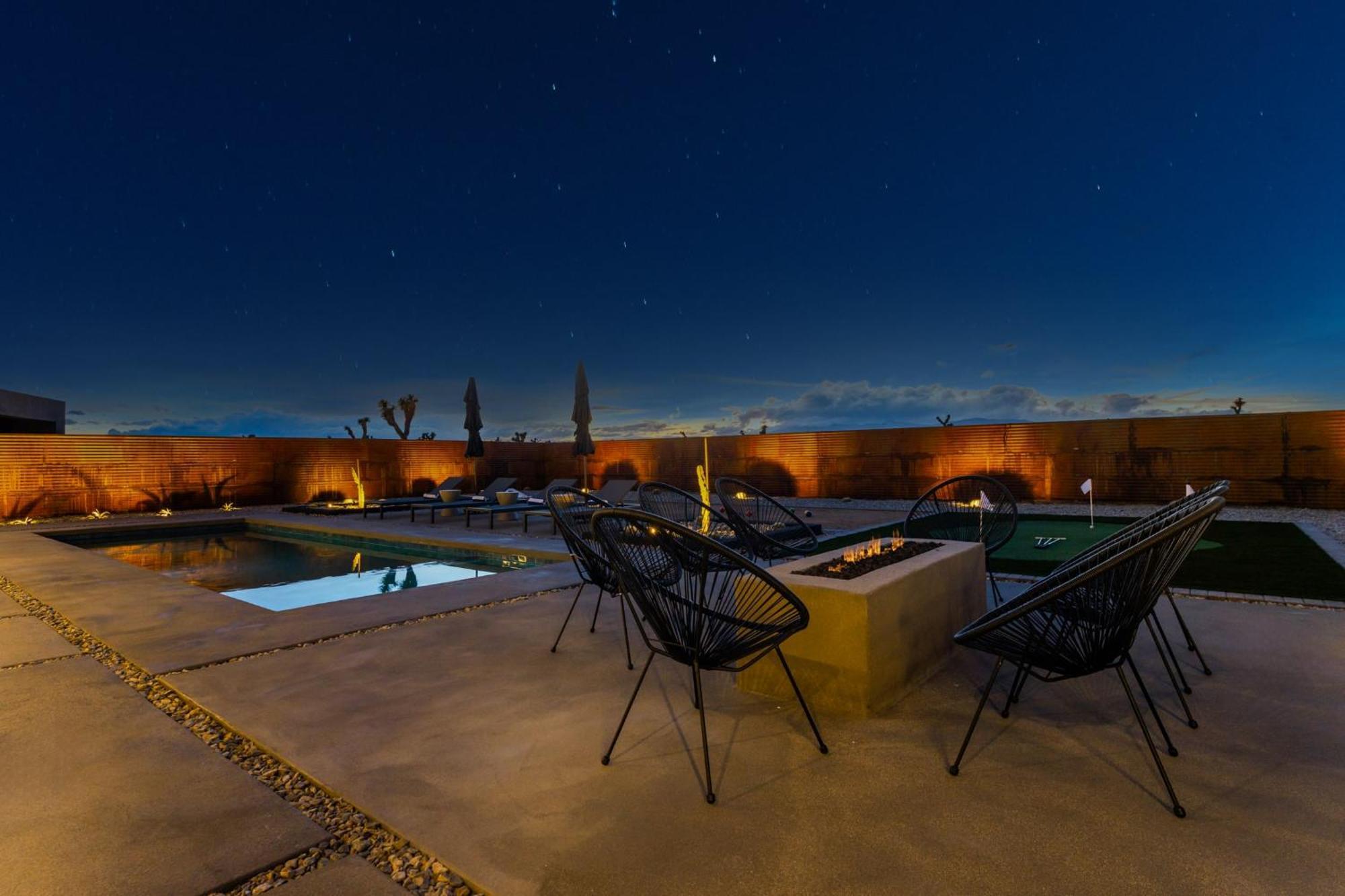 Luxury Family Villas Joshua Tree Exterior photo