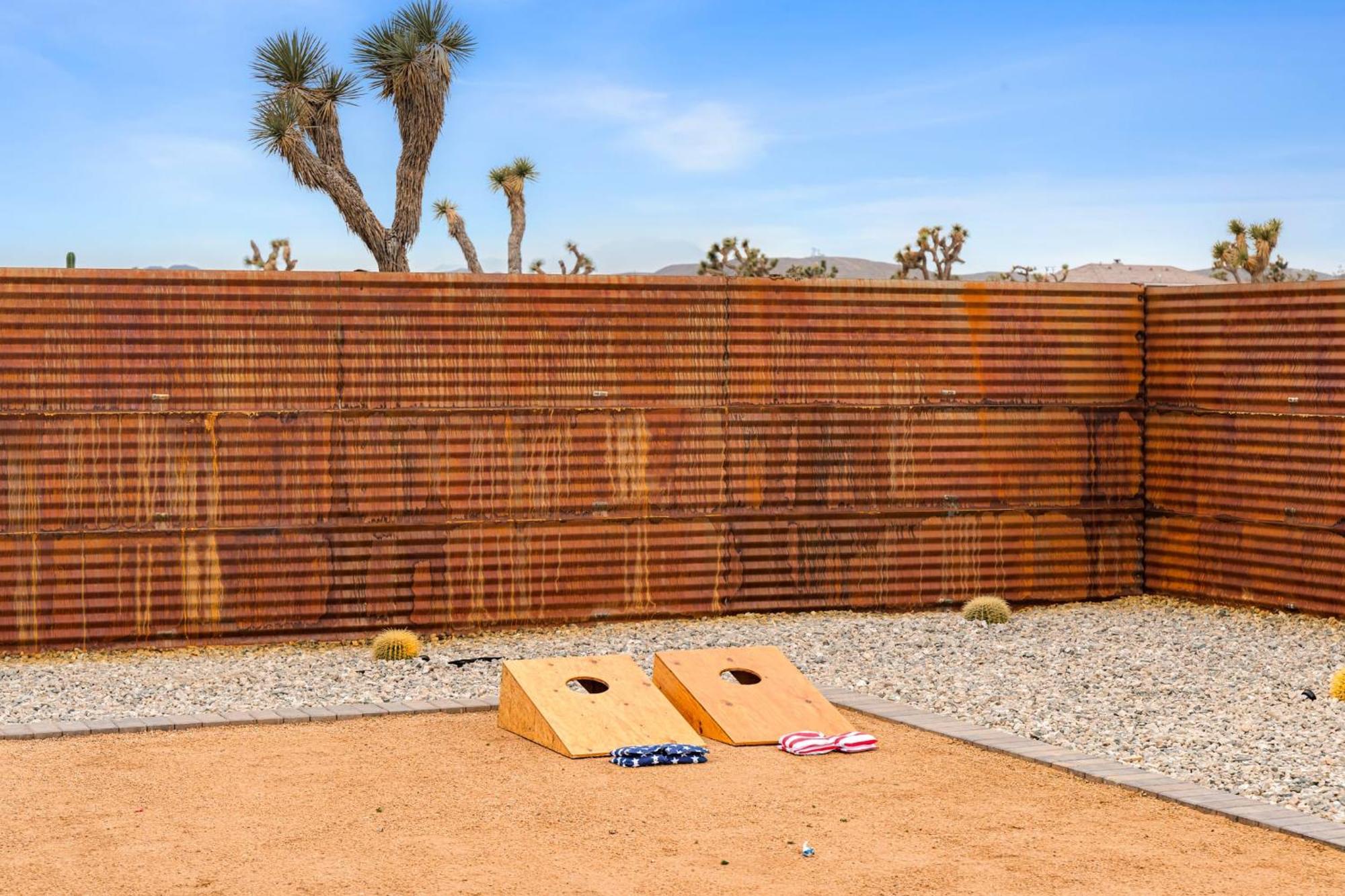 Luxury Family Villas Joshua Tree Exterior photo