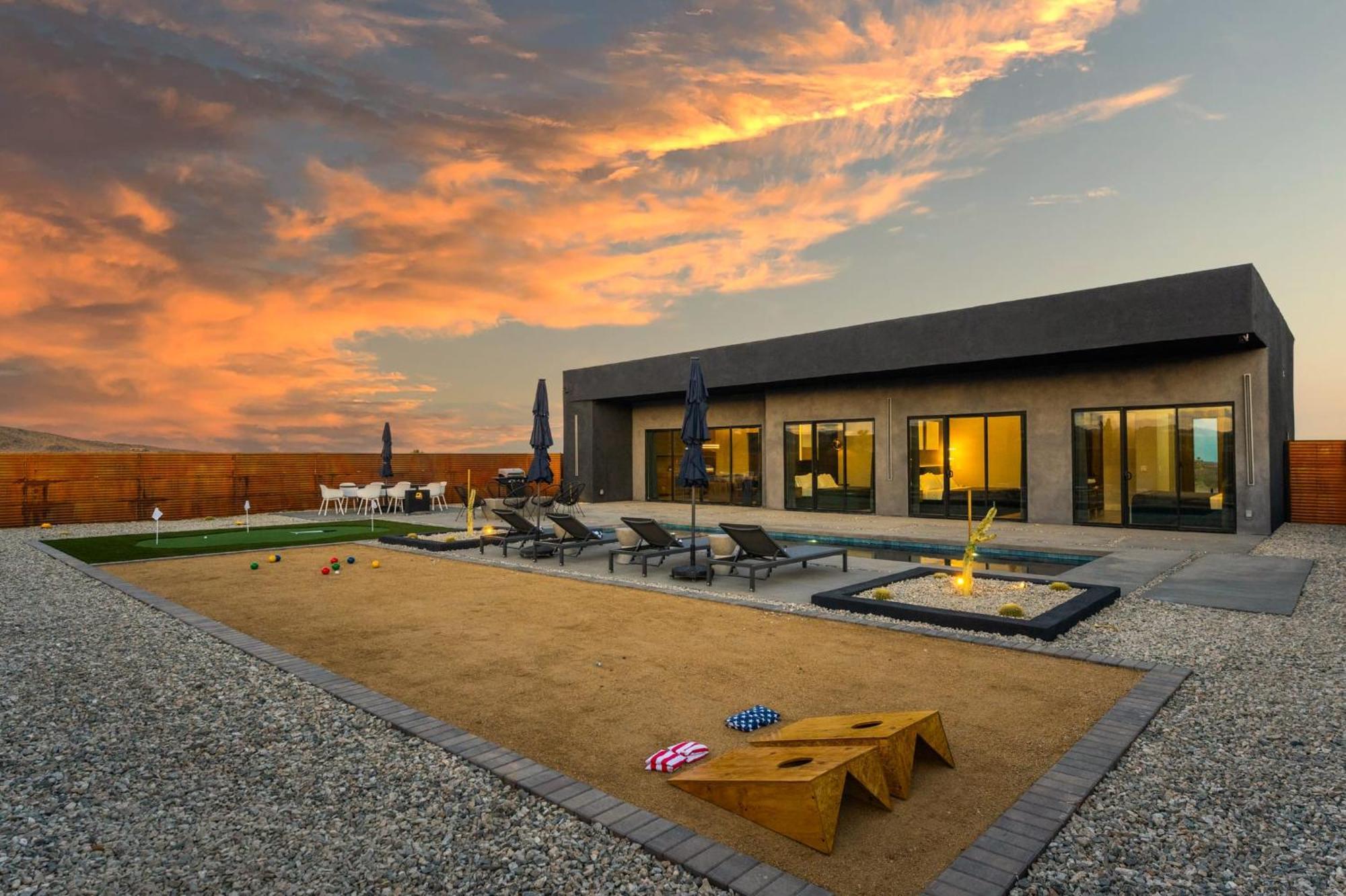 Luxury Family Villas Joshua Tree Exterior photo